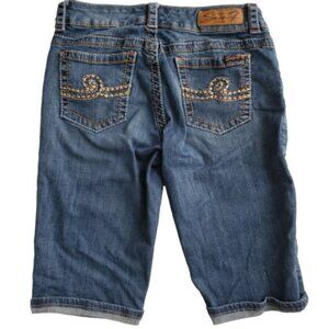 Seven7 Denim Shorts Womens 6 Medium Wash Stretchy Distressed Bermuda